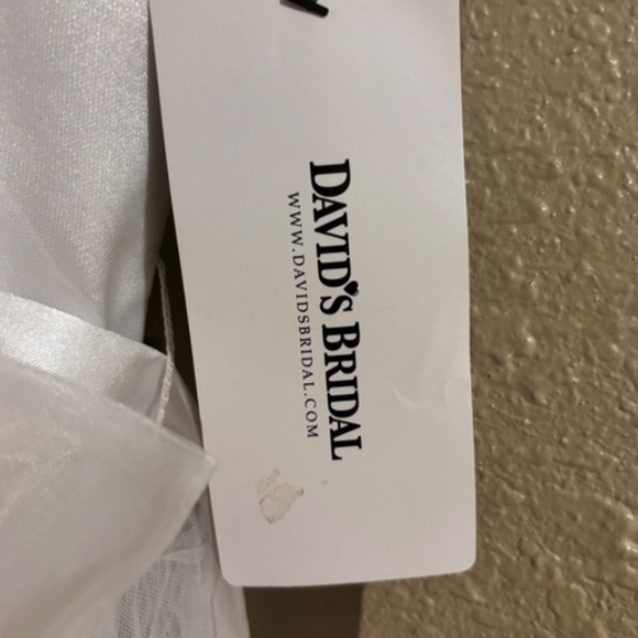 David's Bridal Size 4 White Tulle Floor Length Wedding Dress NWT Style # 48993D - Picture 4 of 6